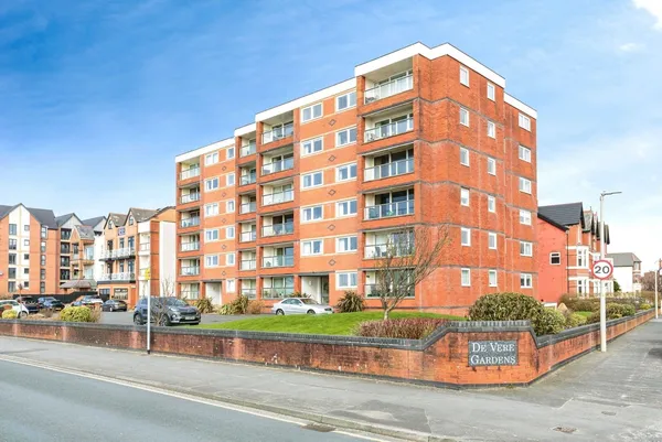 49 South Promenade, Lytham St. Annes,...