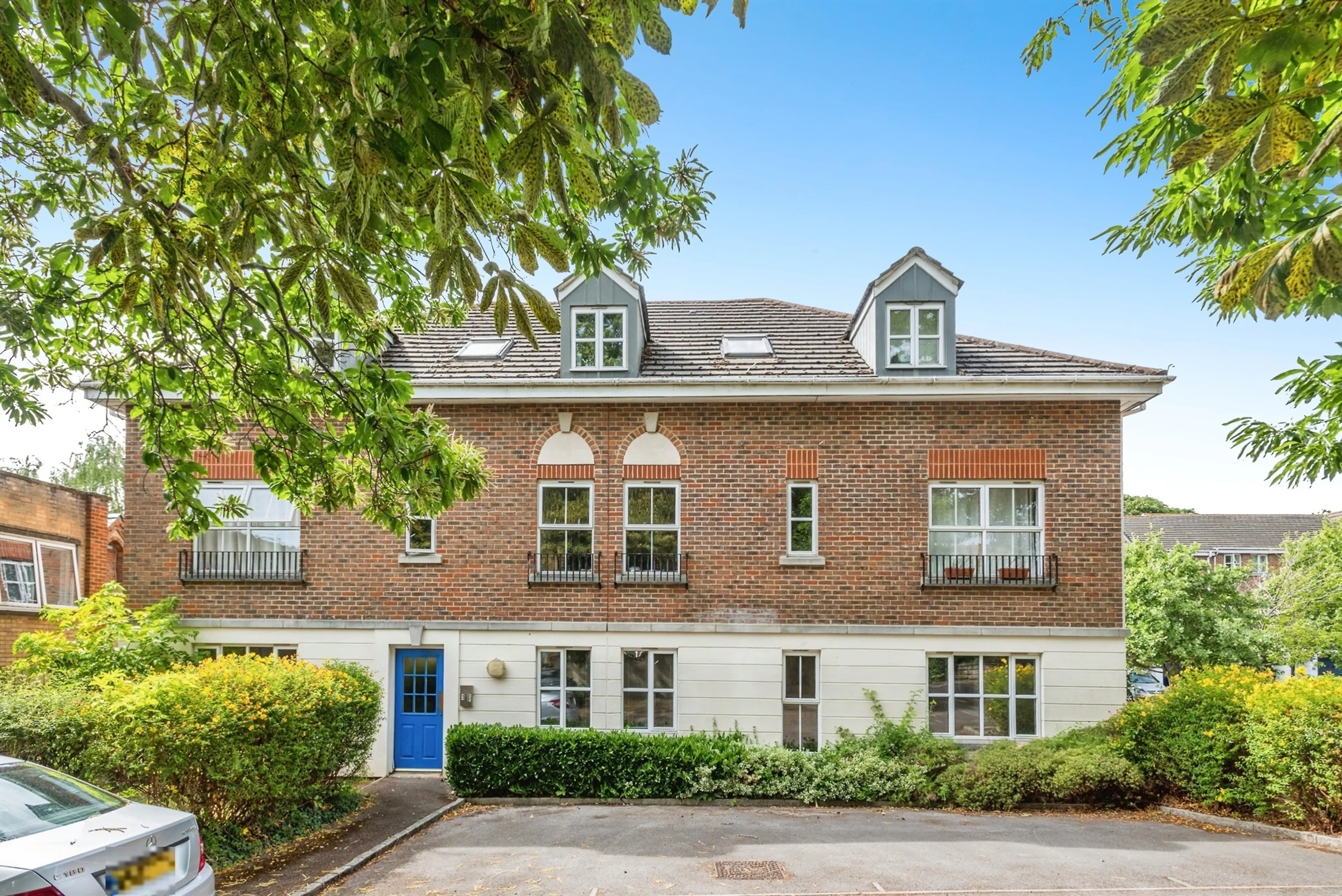 Property photo 0