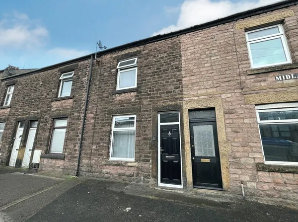 Midland Terrace; Buxton. SK17