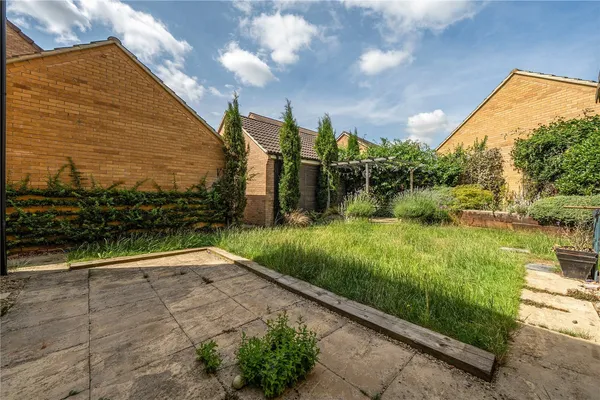 Hillfield Road, Oundle, PE8 photo 12