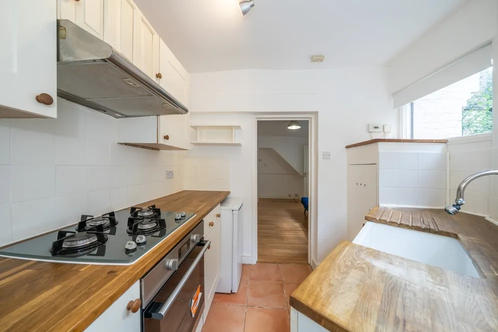 Strathblaine Road London SW11 photo 2