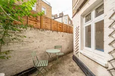 Strathblaine Road London SW11 photo 5