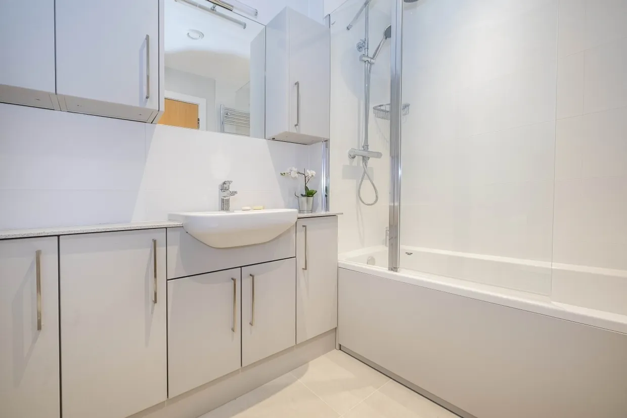 Avante Court Kingston Upon Thames KT1 photo 8