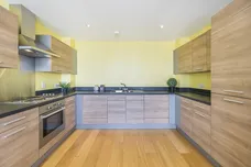 Tarves Way, Greenwich, SE10 photo 9