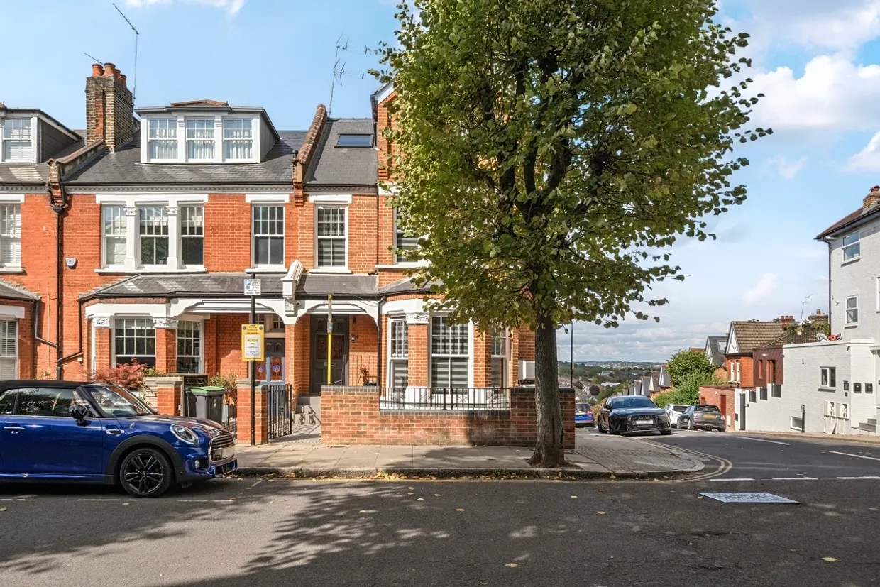Ridge Road London N8 photo 1