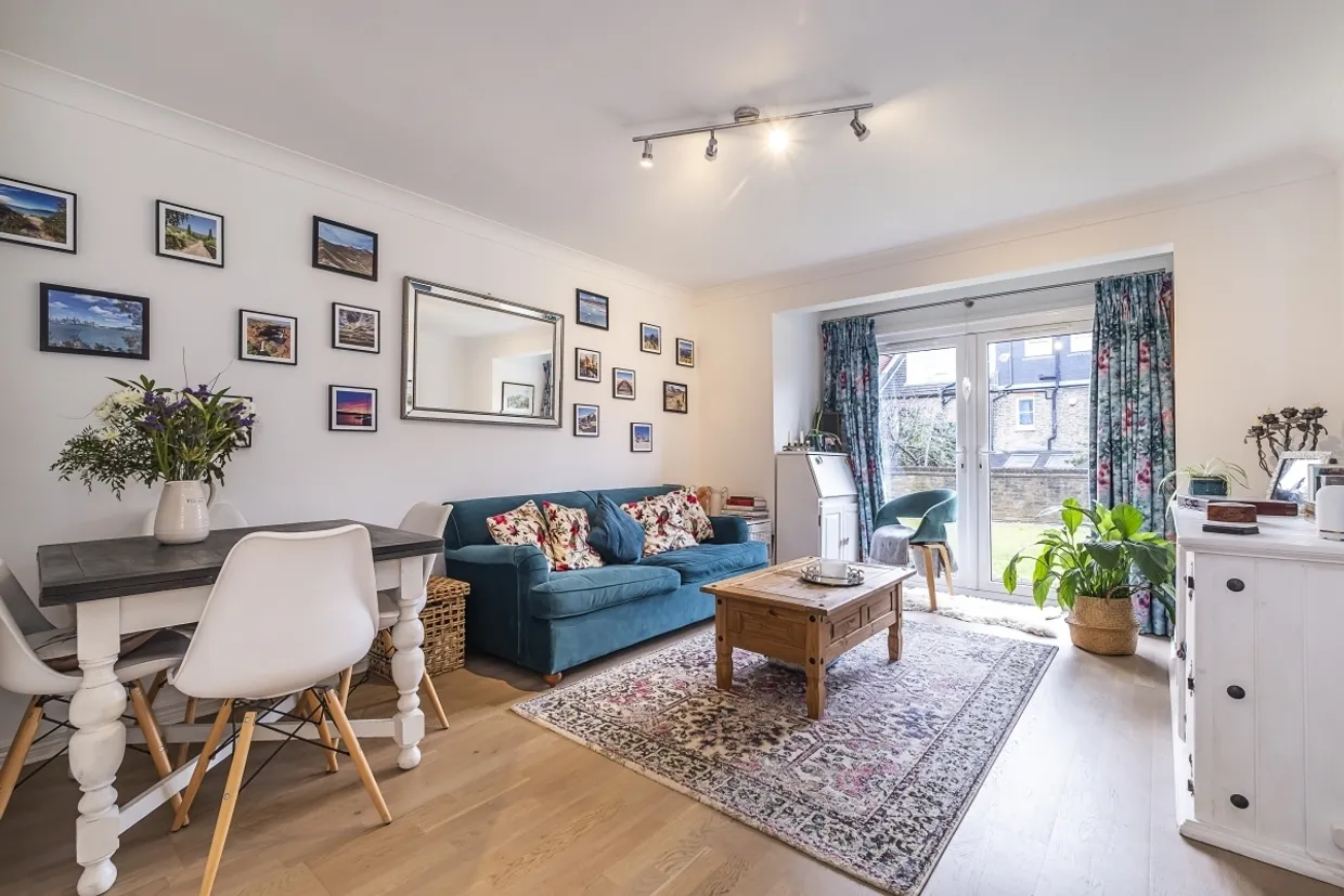 Ravensbury Road London SW18 photo 3