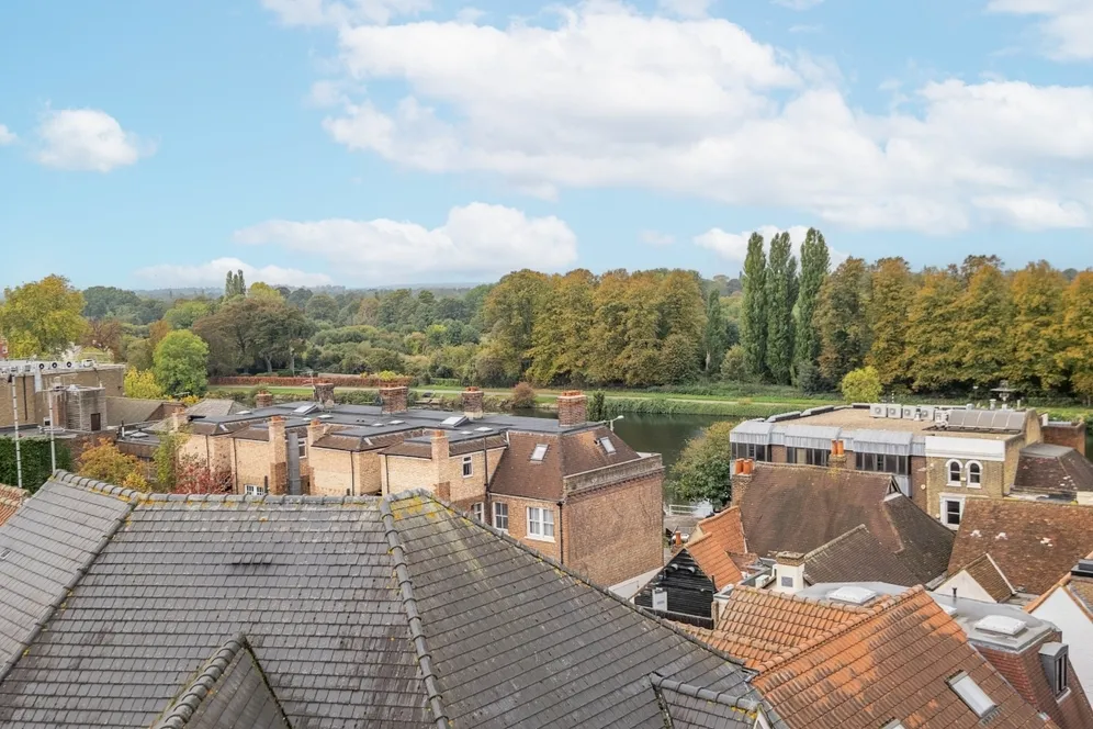 Avante Court Kingston Upon Thames KT1 photo 11