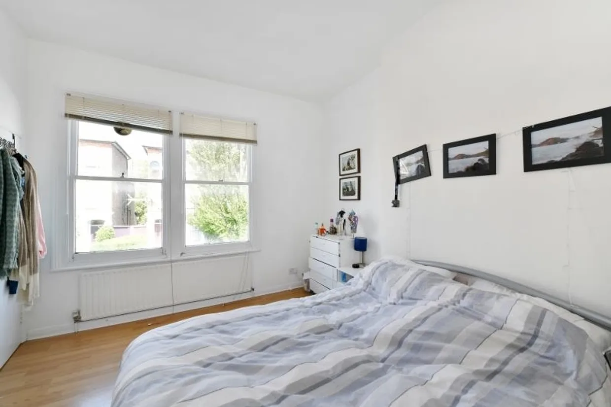 Shaftesbury Road London N19 photo 6