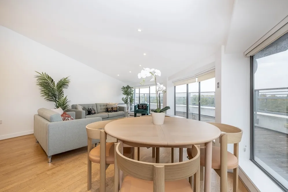 Avante Court Kingston Upon Thames KT1 photo 16