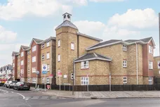 Ravensbury Road London SW18 photo 9