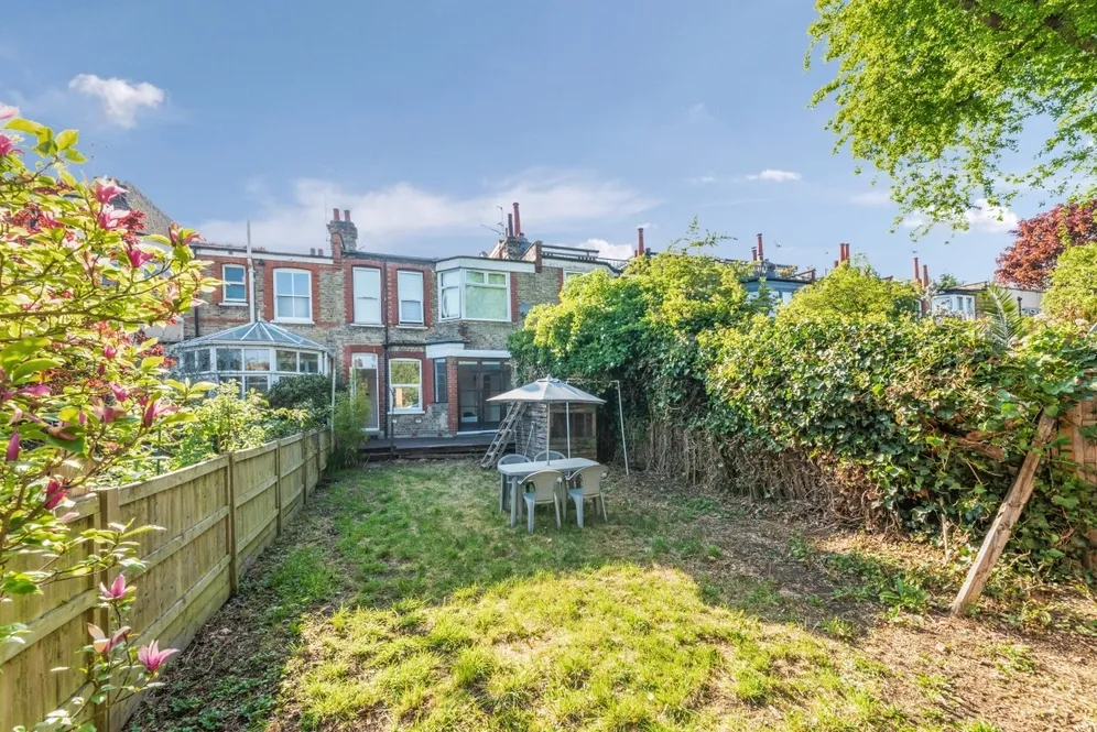 Danvers Road London N8 photo 11