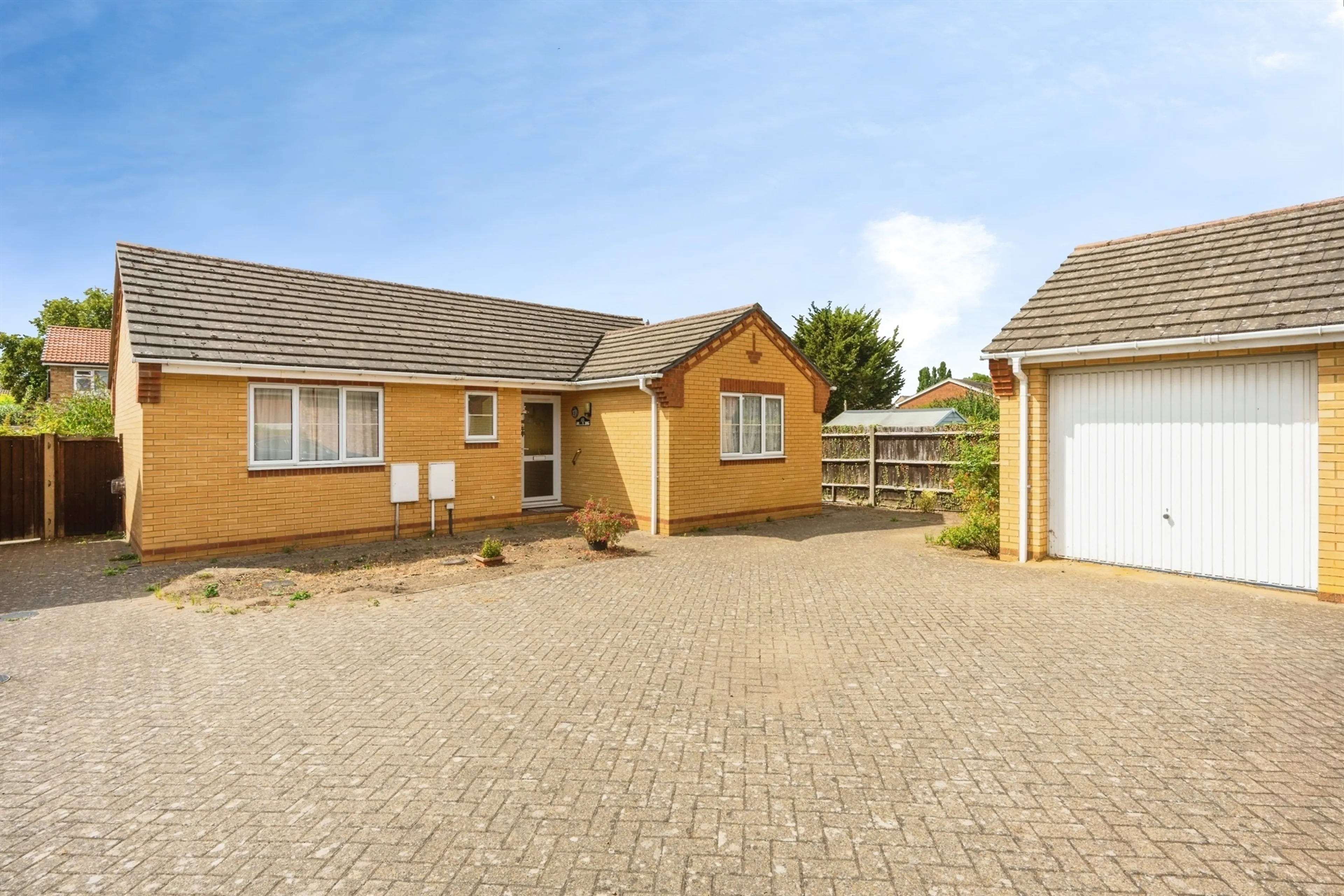 Property photo 0