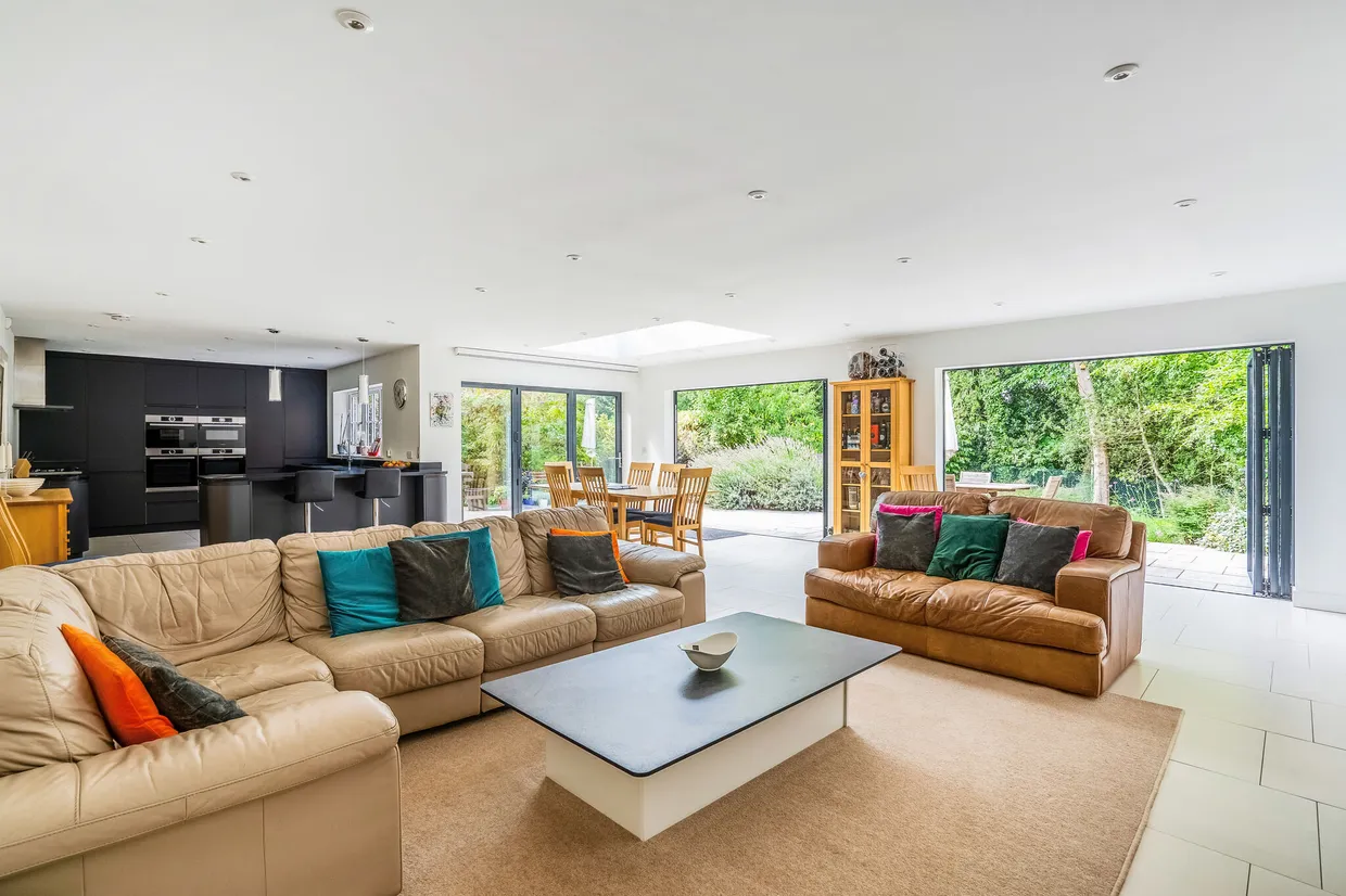 Upper Chobham Road, Camberley, GU15 photo 3