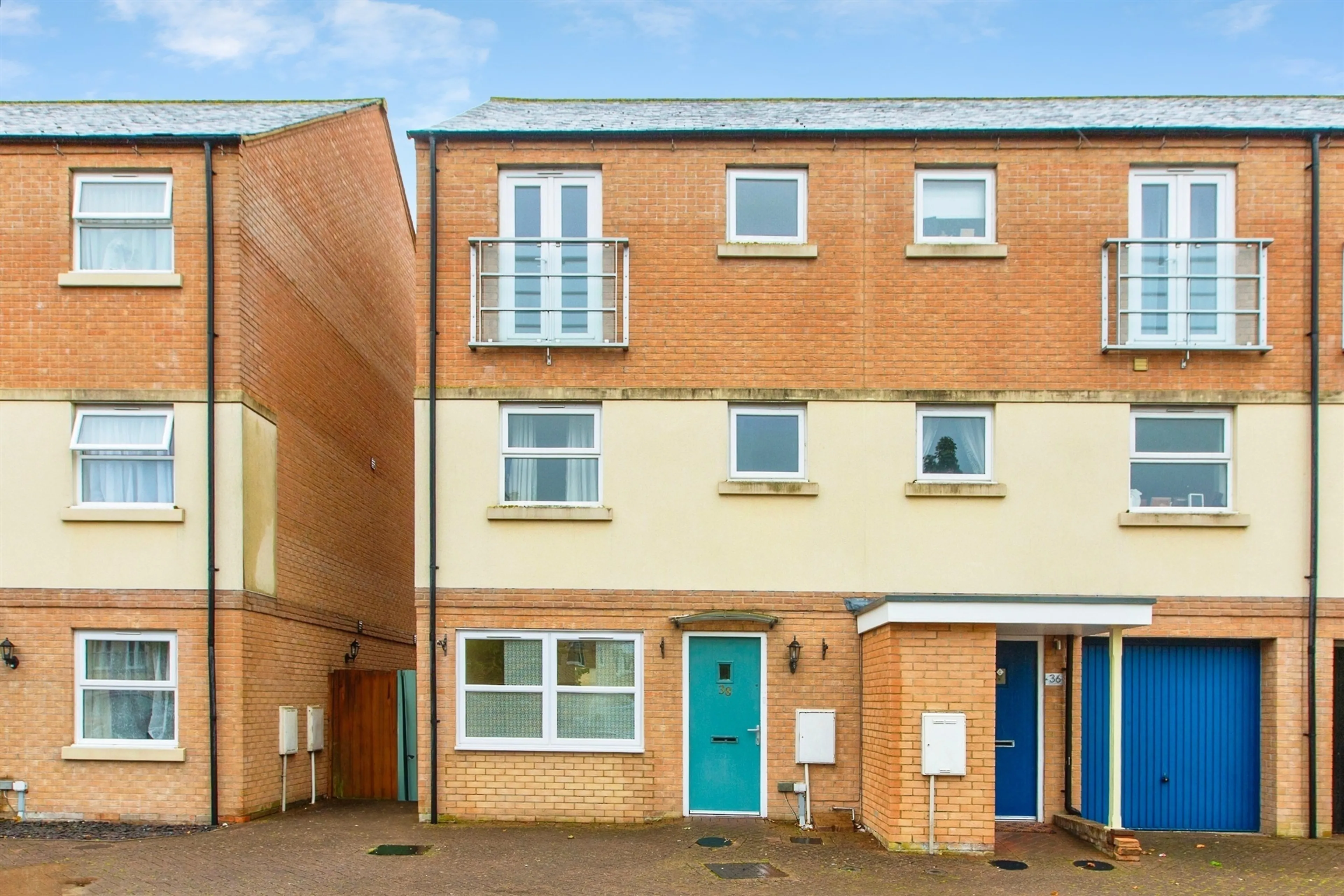 Property photo 0
