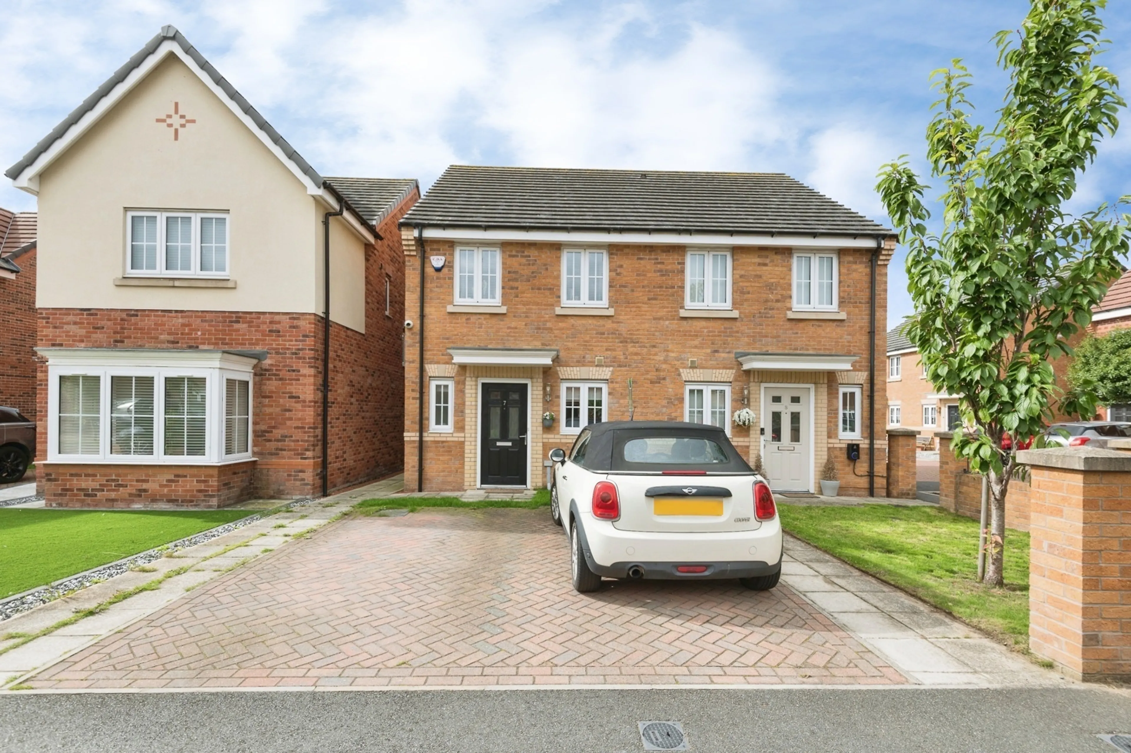 Property photo 0