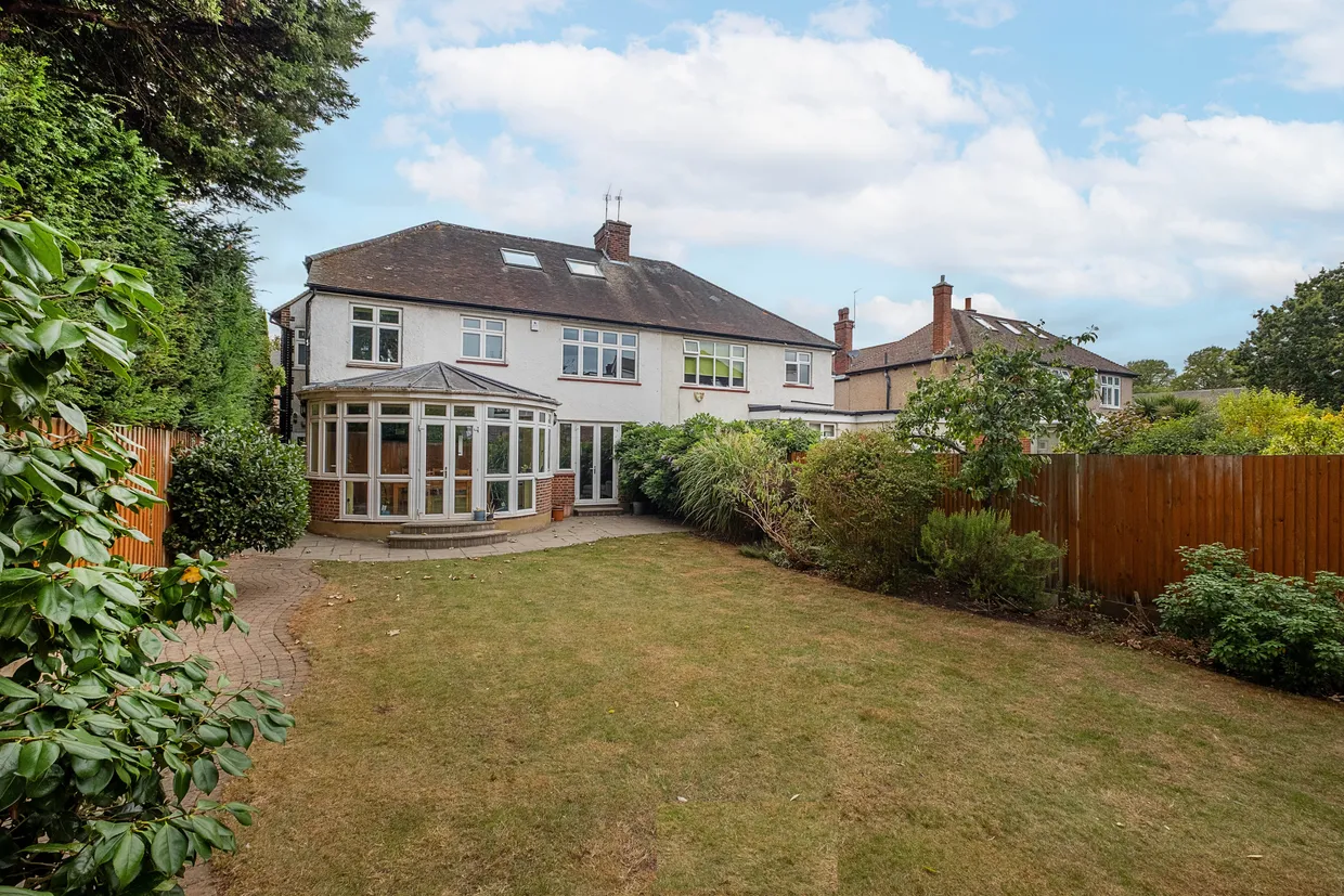 Popes Avenue, Twickenham, TW2 photo 19