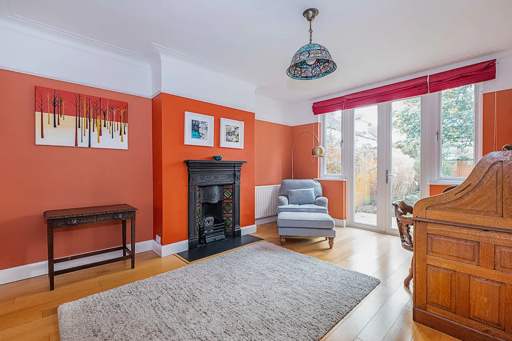Popes Avenue, Twickenham, TW2 photo 4