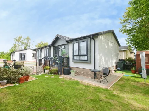 Elvington Lane, Elvington, Yorkphoto