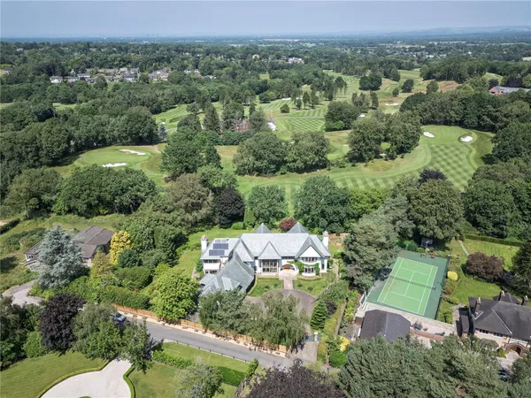 Summerhill Road, Prestbury, SK10 photo 3