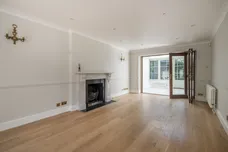 Bainbridge Close, Richmond, TW10 photo 4