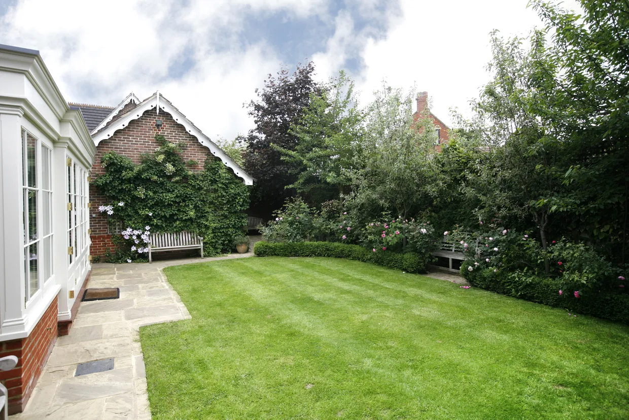 Bainbridge Close, Richmond, TW10 photo 16