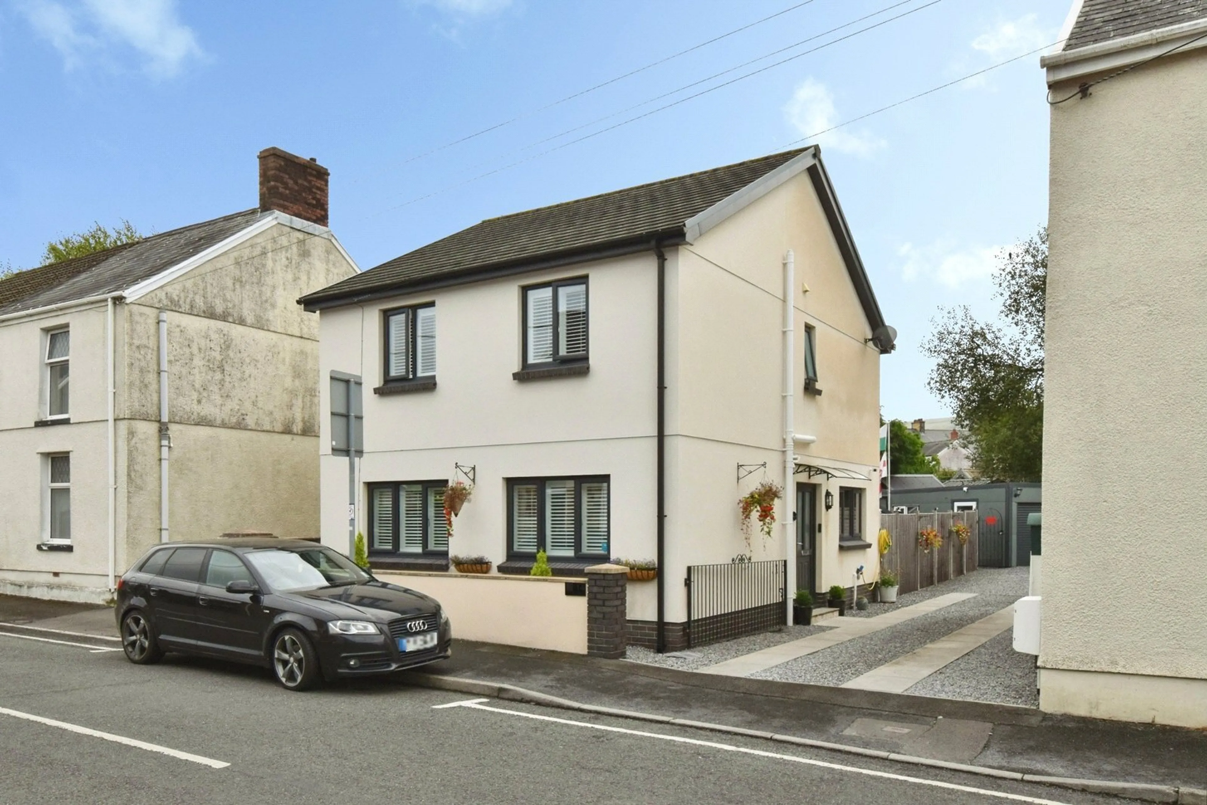 Property photo 0