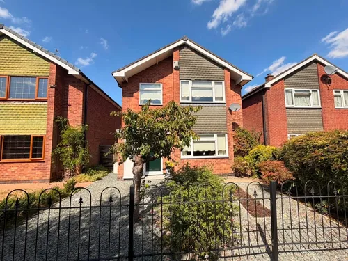 Lennon Close, Rugbyphoto