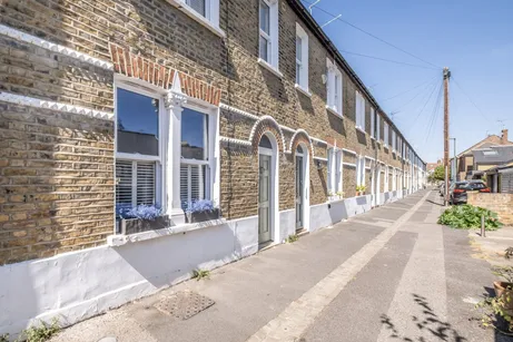 Rock Avenue, London, SW14