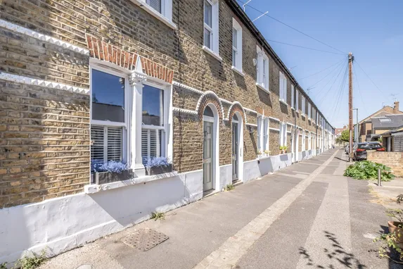 Rock Avenue, London, SW14
