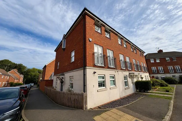 Merrick Close, SG1