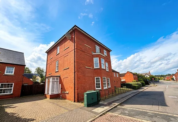Marsh Lane, Stratford-upon-Avon, CV37...