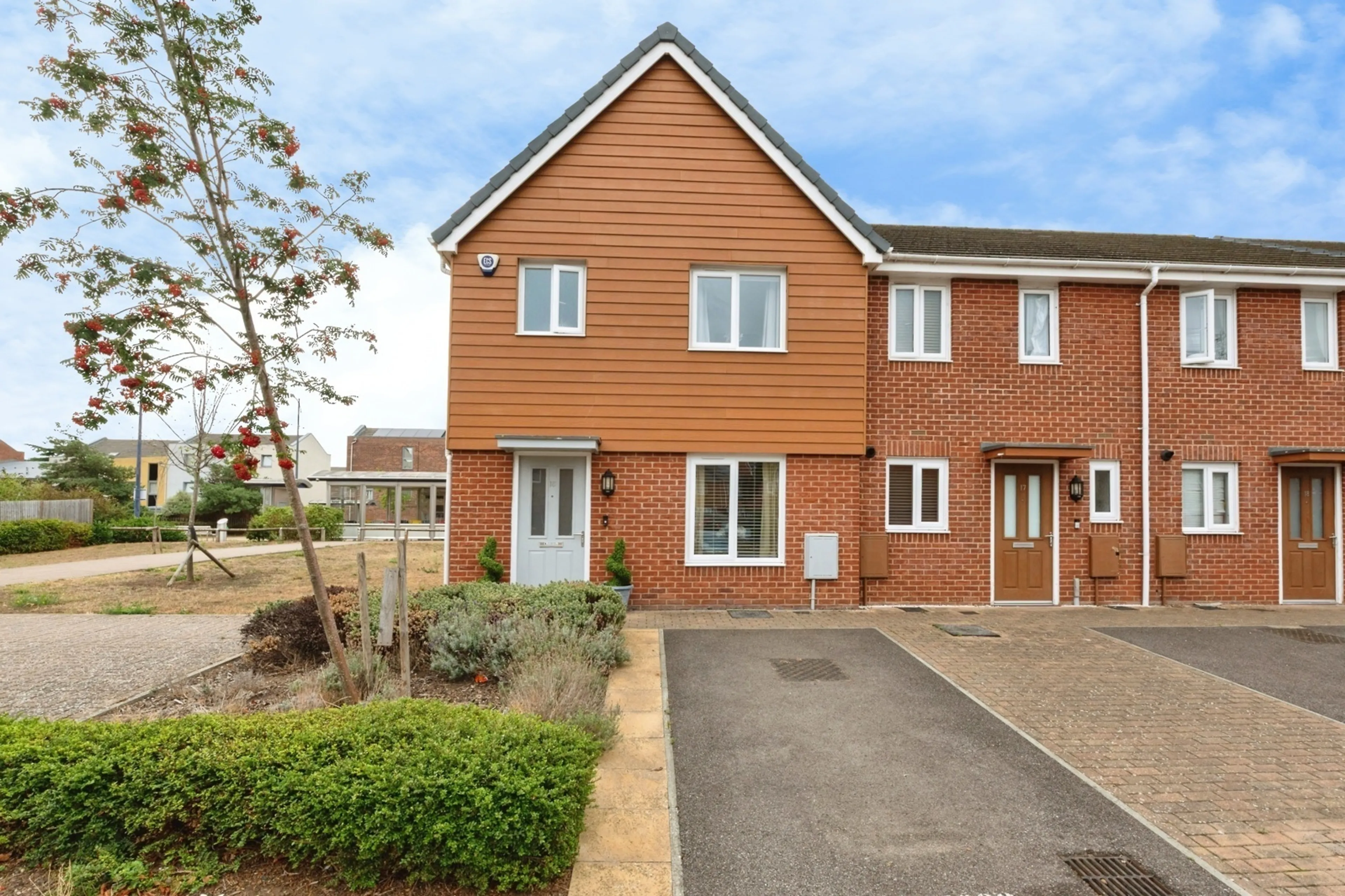 Property photo 0