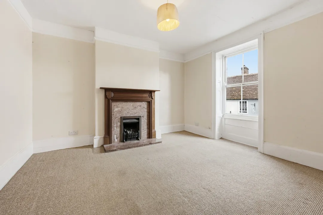 https://mr0.homeflow-assets.co.uk/files/photo/image/48250/7993/_x_/23218_cbea_1119043604_IMG_5.jpg