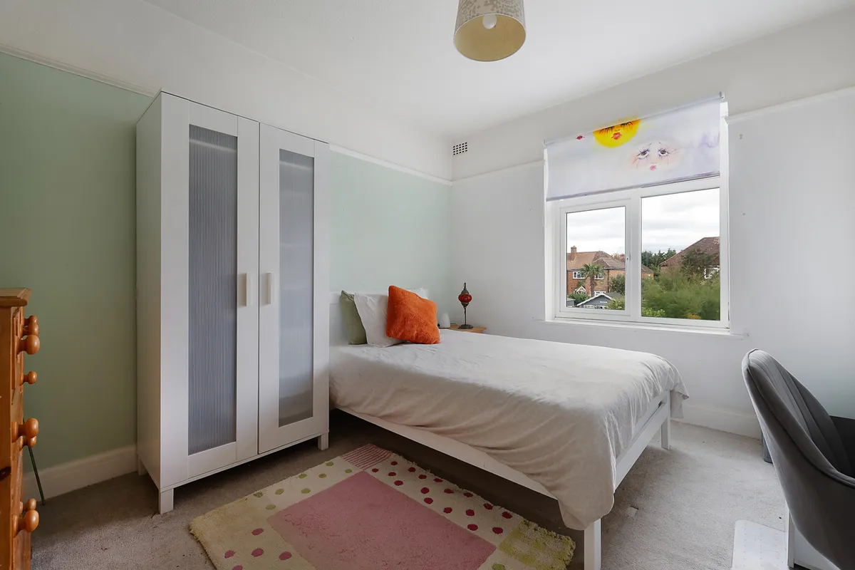 Hevers Avenue, Horley, Surrey, RH6
