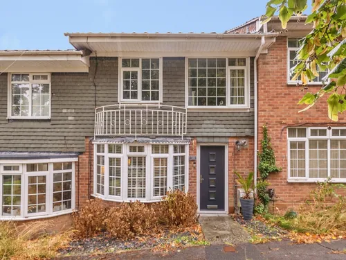Freshfield Gardens, Waterloovillephoto