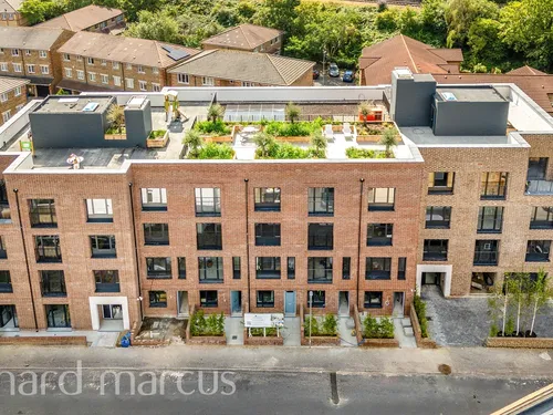 Meadow House, Fallsbrook Road, Londonphoto