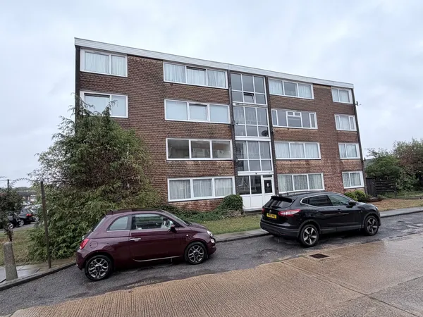 Eversley Court, Benfleet