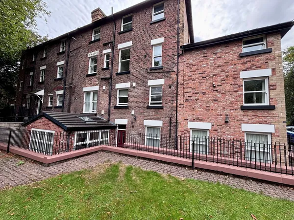 Ullet road, L17