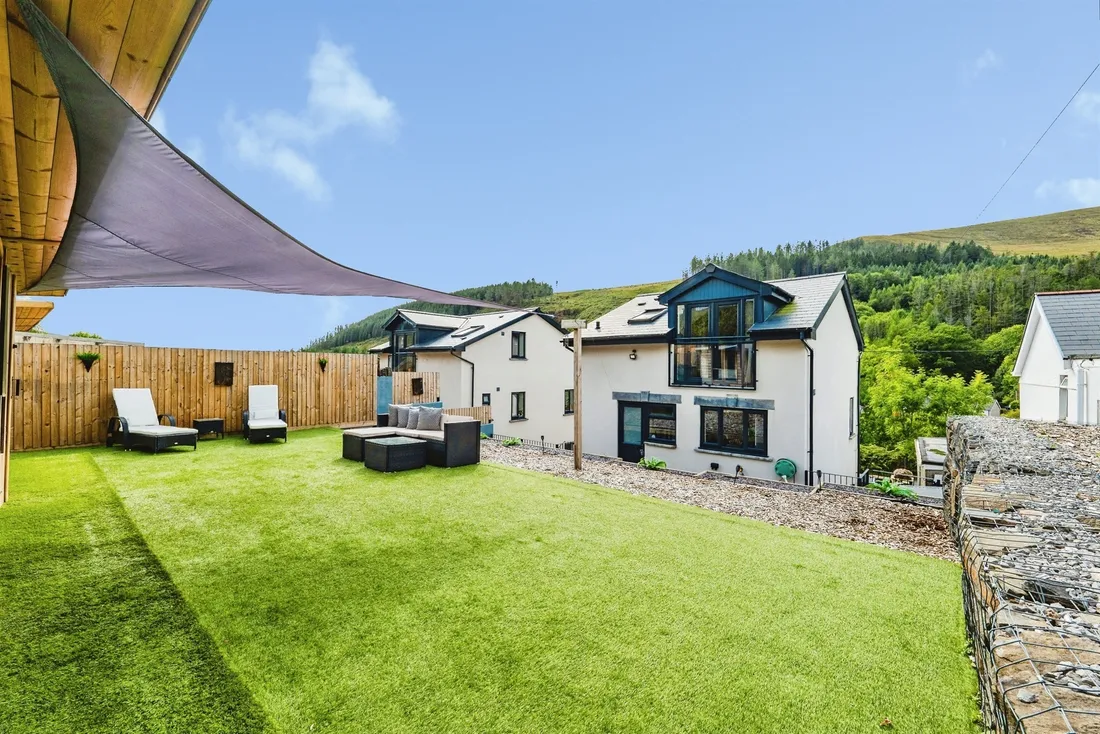 Property photo 32