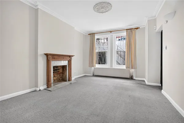 Barton Road, London, W14