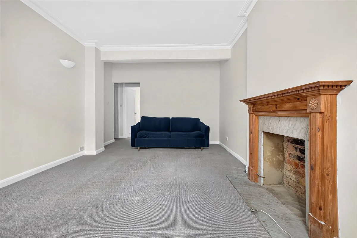 Barton Road, London, W14