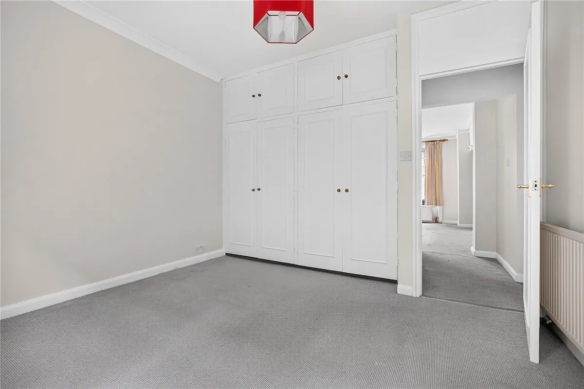 Barton Road, London, W14