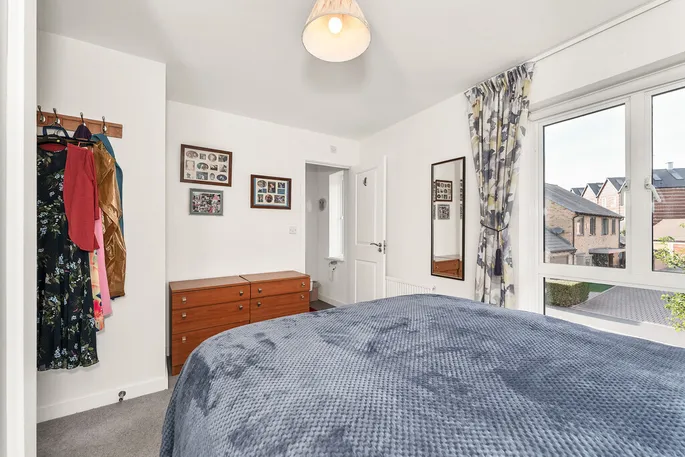 Property carousel image 10