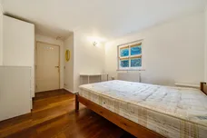 Queen Of Denmark Court, Rotherhithe, SE16 photo 2
