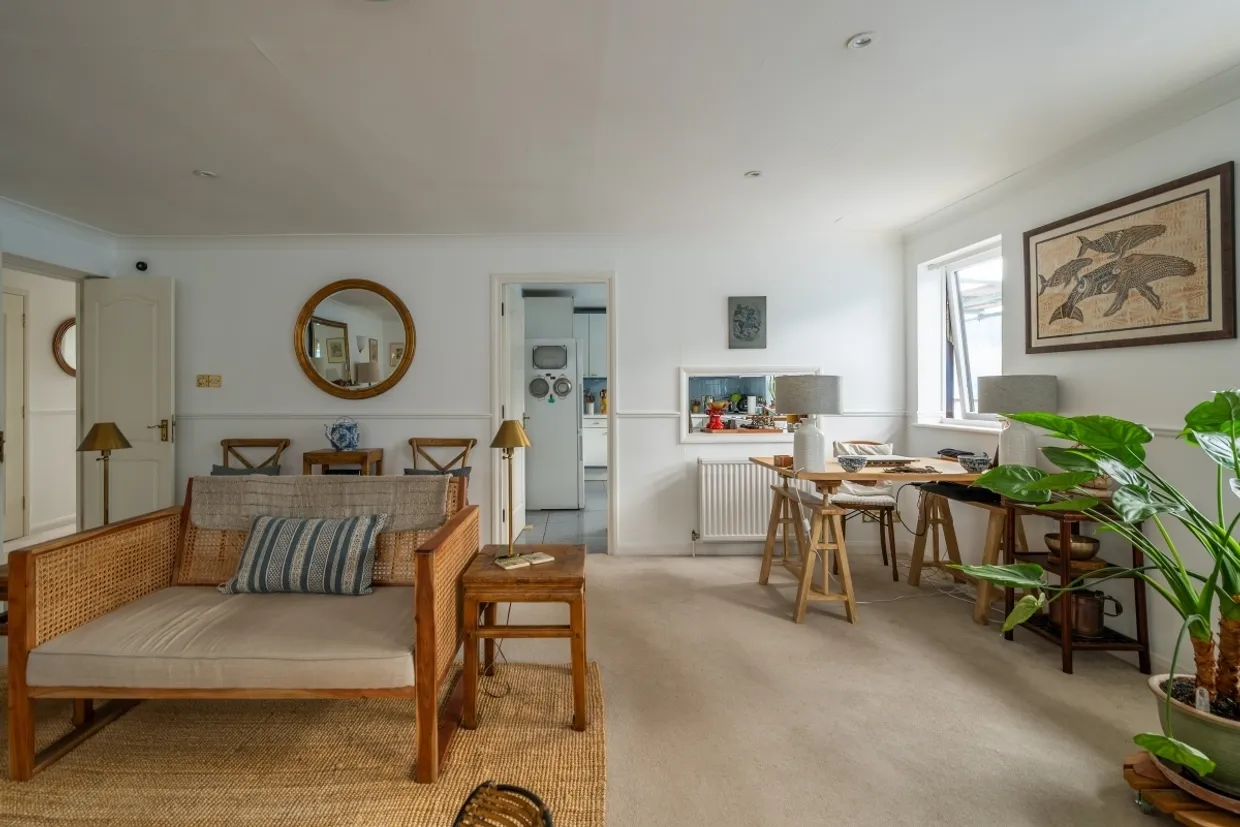 Windmill Road, SW19 photo 5