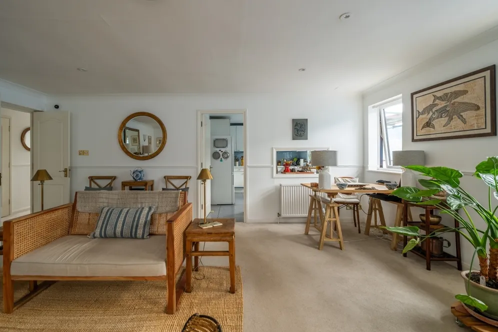 Windmill Road, SW19 photo 5