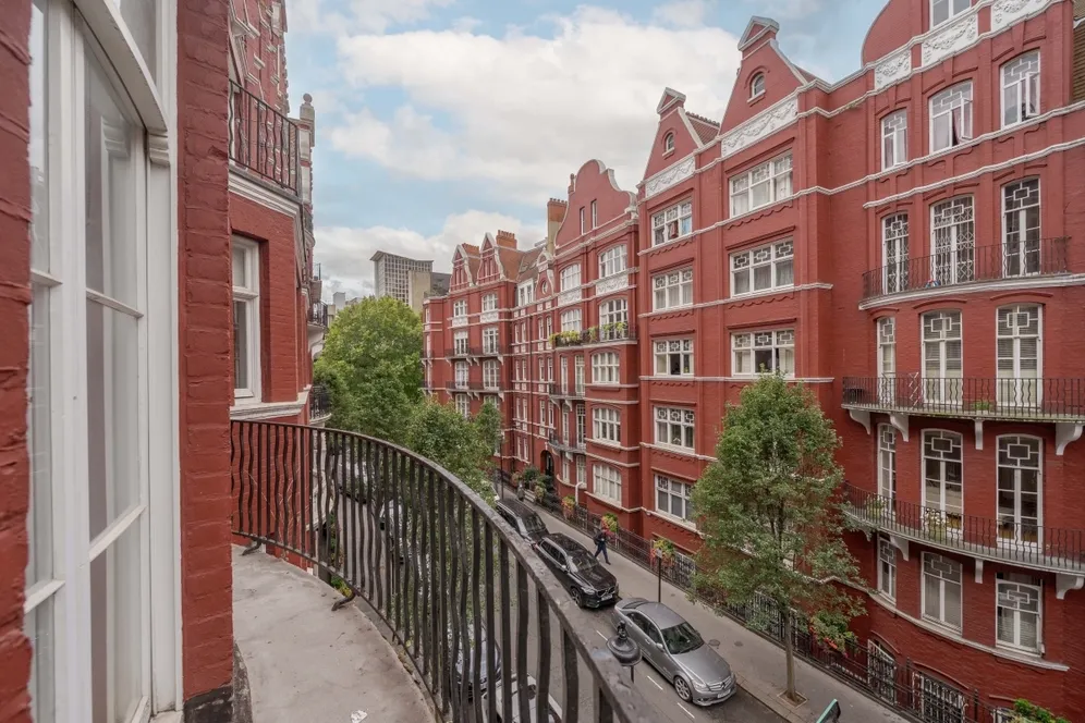 Hyde Park Mansions Cabbell Street NW1 photo 5