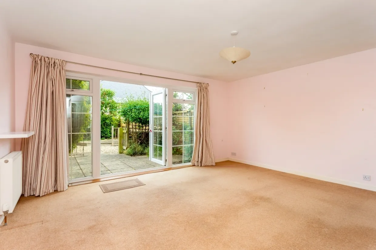 Savernake Court Marlborough SN8 photo 5