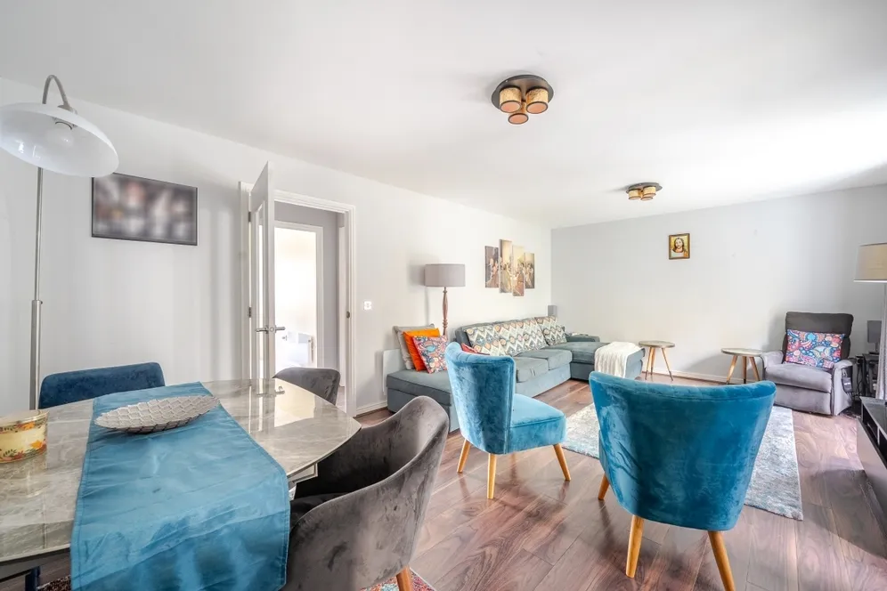 Trevelyan Court Windsor SL4 photo 6