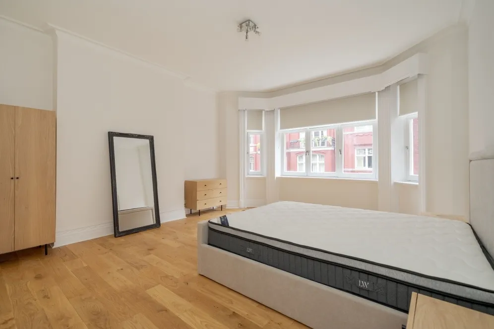 Hyde Park Mansions Cabbell Street NW1 photo 8